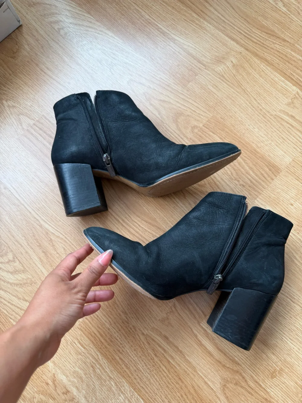 Vince Camuto Kathrina black leather ankle boots